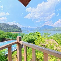 Balcony of the Deluxe Premium Apple House room