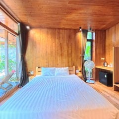 Deluxe bedroom at Mít's house