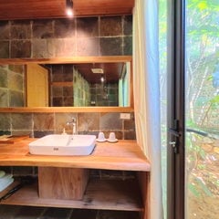 Balcony of the Deluxe room at Mít House