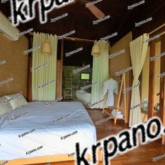 サンの寝室は左側にあります